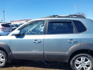 2007 Hyundai Tucson SE with VIN KM8JN72D07U492574, listed as a IAAI auction lot 41810743 with 234,267 mi miles and . Bid and sale history available at DreamBid. Image 14.