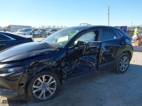 2021 Mazda CX-30 Select with VIN 3MVDMABL2MM244740, listed as a IAAI auction lot 41732095 with 70,575 mi miles. Bid and sale history available at carsss.com. Image 6.