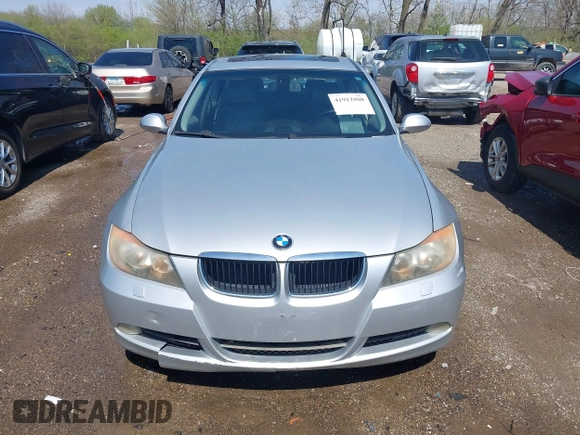 2006 BMW 3 Series 325i z VIN WBAVB13556PT00062, wystawiony jako IAAI lot #41912808 z przebiegiem 190 885 mil mil oraz . Historia ofert i sprzedaży dostępna na DreamBid. Obrazek 12.
