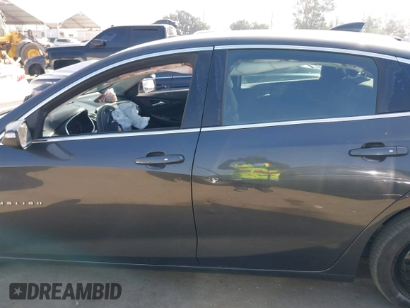 2018 Chevrolet Malibu LT with VIN 1G1ZD5ST0JF255805, listed as a IAAI auction lot 40195609 with 76,379 mi miles. Bid and sale history available at carsss.com. Image 15.