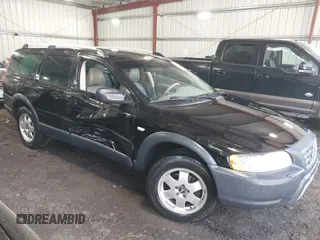 2006 Volvo XC70 with VIN YV4SZ592361243124, listed as a IAAI auction lot 41972200 with 186,720 mi miles. Bid and sale history available at carsss.com. Image 6.