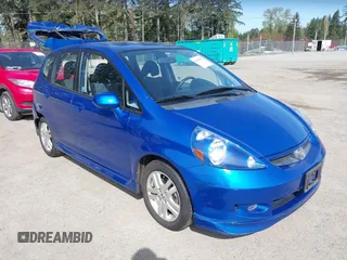 2007 Honda Fit Sport with VIN JHMGD38677S016772, listed as a IAAI auction lot 42045229 with 88,234 mi miles. Bid and sale history available at carsss.com. Image 1.