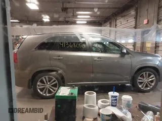 2015 Kia Sorento SX with VIN 5XYKWDA74FG617737, listed as a IAAI auction lot 41368050 with 96,763 mi miles. Bid and sale history available at carsss.com. Image 13.