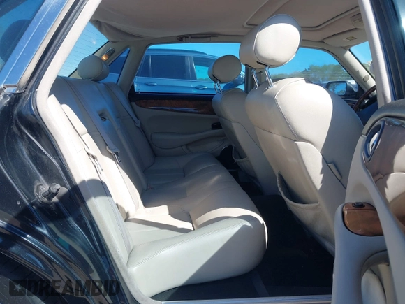 2000 Jaguar XJ with VIN SAJDA15B2YMF14634, listed as a IAAI auction lot 41827953 with 111,505 mi miles and . Bid and sale history available at DreamBid. Image 8.