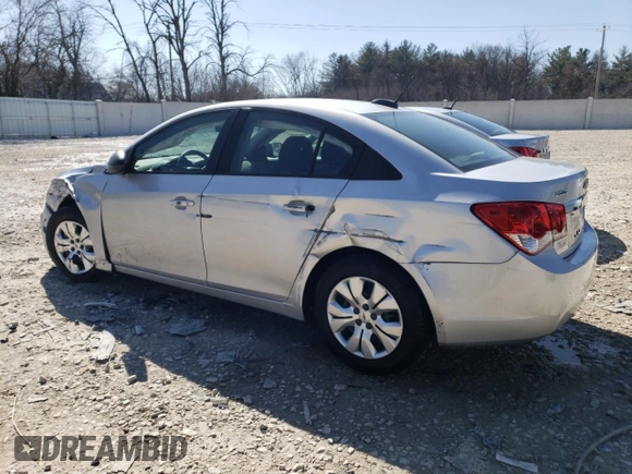 2015 Chevrolet Cruze LS z VIN 1G1PA5SH3F7217319, wystawiony jako Copart lot #48901504 z przebiegiem 133 266 mil mil oraz Szkoda całkowita • Salvage title. Historia ofert i sprzedaży dostępna na DreamBid. Obrazek 2.