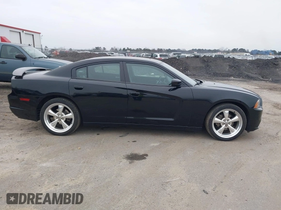 2013 Dodge Charger SXT with VIN 2C3CDXHG2DH525370, listed as a IAAI auction lot 41395980 with 226,079 mi miles. Bid and sale history available at carsss.com. Image 14.