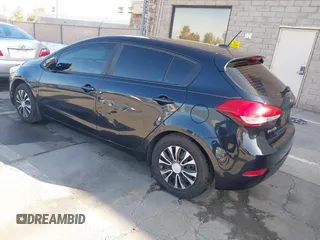 2017 Kia Forte LX with VIN KNAFK5A80H5696912, listed as a IAAI auction lot 41963104 with 97,009 mi miles and . Bid and sale history available at carsss.com. Image 3.