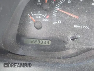 1997 Dodge Dakota with VIN 1B7GL23X7VS164206, listed as a IAAI auction lot 41839529 with 223,933 mi miles. Bid and sale history available at carsss.com. Image 7.