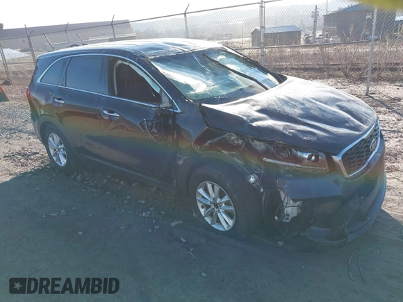 2019 Kia Sorento LX with VIN 5XYPG4A34KG509144, listed as a IAAI auction lot 41747105 with 129,874 mi miles. Bid and sale history available at carsss.com. Image 1.