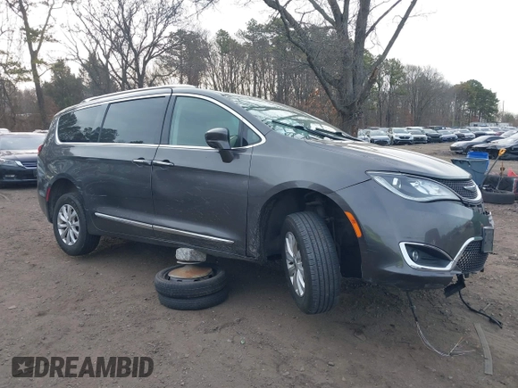 2018 Chrysler Pacifica Touring L Plus z VIN 2C4RC1EG9JR234929, wystawiony jako IAAI lot #41889519 z przebiegiem 87 924 mil mil oraz . Historia ofert i sprzedaży dostępna na DreamBid. Obrazek 12.