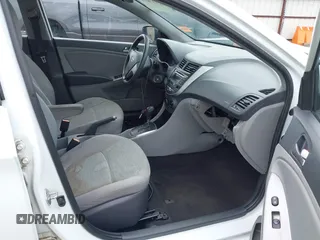 2016 Hyundai Accent SE z VIN KMHCT4AE4GU966212, wystawiony jako IAAI lot #42117073 z przebiegiem 113 751 mil mil oraz . Historia ofert i sprzedaży dostępna na DreamBid. Obrazek 5.