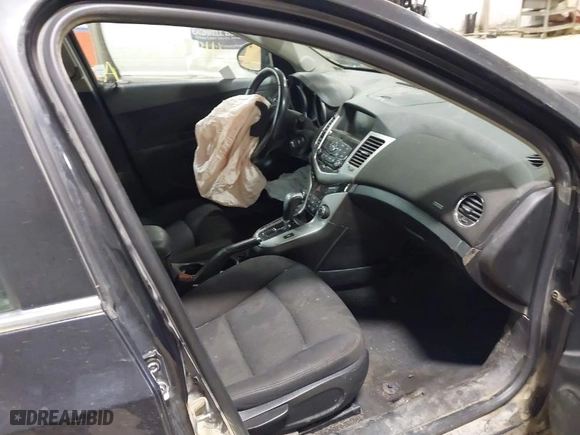 2013 Chevrolet Cruze 1LT with VIN 1G1PC5SBXD7153217, listed as a IAAI auction lot 41914725 with 186,455 mi miles. Bid and sale history available at carsss.com. Image 5.