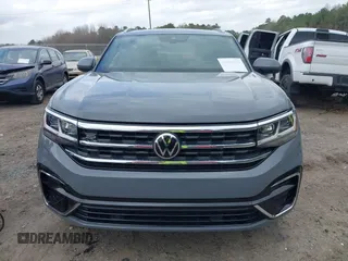 2022 Volkswagen Atlas SEL R-Line z VIN 1V2SE2CA2NC208363, wystawiony jako IAAI lot #41850237 z przebiegiem 38 867 mil mil oraz . Historia ofert i sprzedaży dostępna na DreamBid. Obrazek 12.