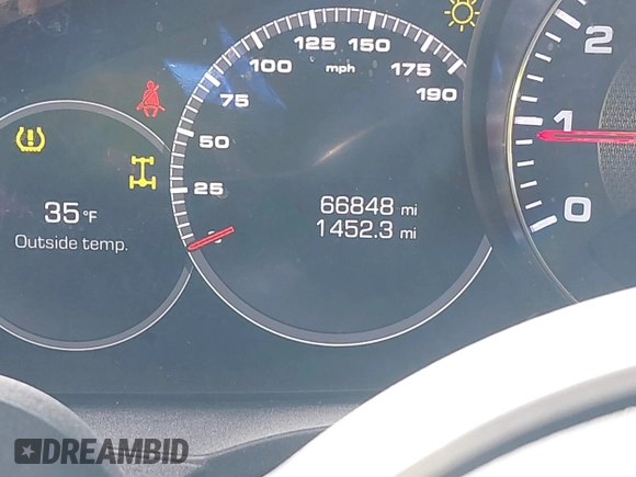 2019 Porsche Cayenne S z VIN WP1AB2AYXKDA62661, wystawiony jako IAAI lot #41622201 z przebiegiem 66 848 mil mil oraz . Historia ofert i sprzedaży dostępna na DreamBid. Obrazek 7.