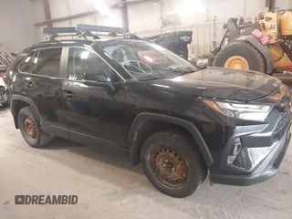 2022 Toyota RAV4 XLE Premium z VIN 2T3A1RFV1NW311285, wystawiony jako IAAI lot #42242488 z przebiegiem 51 678 mil mil oraz . Historia ofert i sprzedaży dostępna na DreamBid. Obrazek 13.