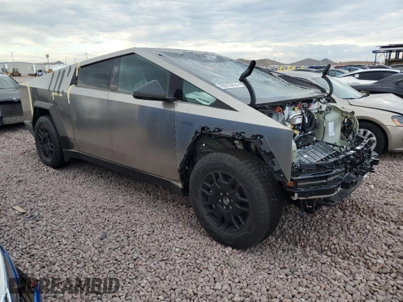 2024 Tesla Cybertruck z VIN 7G2CEHED6RA013370, wystawiony jako Copart lot #69230494 z przebiegiem Nie podano mil oraz Szkody całkowita. Historia ofert i sprzedaży dostępna na DreamBid. Obrazek 4.