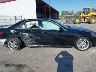 2014 Mercedes-Benz E-Class E 350 Sport with VIN WDDHF5KB4EA905054, listed as a IAAI auction lot 42062637 with 16,223 mi miles. Bid and sale history available at carsss.com. Image 13.
