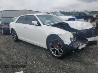 2016 Chrysler 300 S z VIN 2C3CCABG2GH152103, wystawiony jako Copart lot #54530625 z przebiegiem 217 656 mil mil oraz Szkoda całkowita • Salvage title. Historia ofert i sprzedaży dostępna na DreamBid. Obrazek 4.