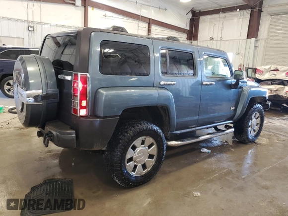 2007 Hummer H3 SUV with VIN 5GTDN13E678118560, listed as a Copart auction lot 74091454 with 196,504 mi miles and Non Repairable. Bid and sale history available at carsss.com. Image 3.
