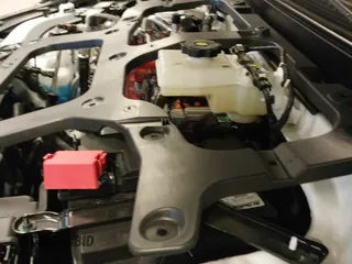 2024 Chevrolet Blazer EV eAWD LT z VIN 3GNKDBRJ2RS278254, wystawiony jako IAAI lot #41099752 z przebiegiem 4 022 mil mil oraz . Historia ofert i sprzedaży dostępna na DreamBid. Obrazek 19.