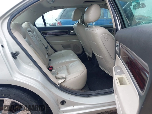 2007 Lincoln MKZ z VIN 3LNHM26T47R672718, wystawiony jako IAAI lot #42291759 z przebiegiem 175 193 mil mil oraz . Historia ofert i sprzedaży dostępna na DreamBid. Obrazek 8.