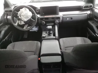 2025 Toyota 4Runner SR5 с VIN JTEVA5BR1S5009139, выставлен на аукционе Copart как лот 53647785 с пробегом Не указан миль и На запчасти • Non repairable. История ставок и продаж доступна на DreamBid. Изображение 8.