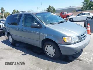 2000 Toyota Sienna LE z VIN 4T3ZF13C8YU290688, wystawiony jako IAAI lot #42397204 z przebiegiem 179 779 mil mil oraz . Historia ofert i sprzedaży dostępna na DreamBid. Obrazek 1.