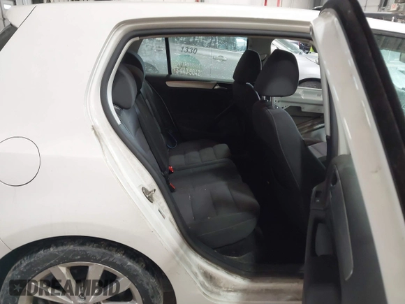 2013 Volkswagen Golf TDI с VIN WVWDM7AJ0DW137125, выставлен на аукционе IAAI как лот 41405747 с пробегом 122 069 миль миль и . История ставок и продаж доступна на DreamBid. Изображение 8.