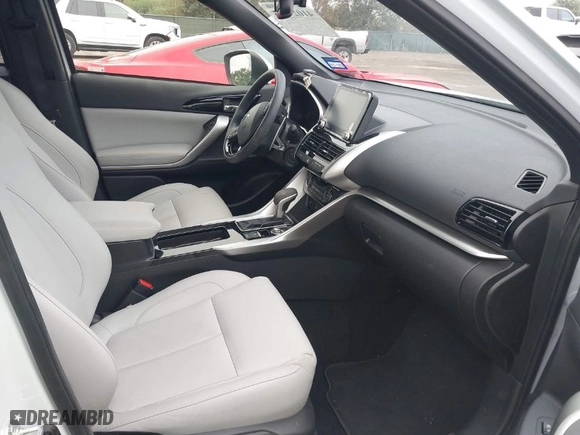 2024 Mitsubishi Eclipse Cross SE with VIN JA4ATWAAXRZ052695, listed as a IAAI auction lot 41029977 with 4,220 mi miles. Bid and sale history available at carsss.com. Image 5.
