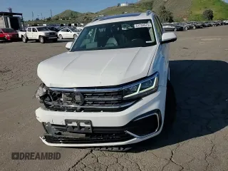 2022 Volkswagen Atlas SEL Premium R-Line with VIN 1V2FR2CA6NC505805, listed as a Copart auction lot 51704675 with 28,527 mi miles and Salvage title. Bid and sale history available at DreamBid. Image 12.