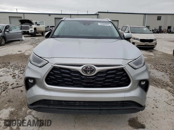 2021 Toyota Highlander XLE with VIN 5TDHZRBH8MS535368, listed as a Copart auction lot 54688095 with 56,480 mi miles and Salvage title. Bid and sale history available at DreamBid. Image 5.