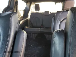 2020 Chrysler Pacifica Launch Edition z VIN 2C4RC3BG8LR263700, wystawiony jako Copart lot #41963825 z przebiegiem 99 415 mil mil oraz Szkoda całkowita • Salvage title. Historia ofert i sprzedaży dostępna na DreamBid. Obrazek 10.