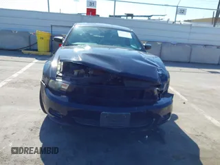 2010 Ford Mustang V6 с VIN 1ZVBP8AN5A5157571, выставлен на аукционе IAAI как лот 42153145 с пробегом 116 493 миль миль и . История ставок и продаж доступна на DreamBid. Изображение 6.