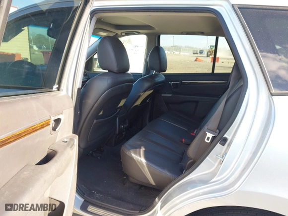 2012 Hyundai Santa Fe Limited with VIN 5XYZK3AB2CG104071, listed as a IAAI auction lot 41237756 with 223,076 mi miles. Bid and sale history available at carsss.com. Image 8.