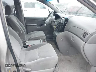 2005 Toyota Sienna CE z VIN 5TDZA23CX5S333767, wystawiony jako IAAI lot #42258278 z przebiegiem 154 299 mil mil oraz . Historia ofert i sprzedaży dostępna na DreamBid. Obrazek 5.
