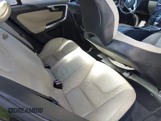 2012 Volvo S60 T5 с VIN YV1622FS2C2092353, выставлен на аукционе IAAI как лот 41872196 с пробегом Не указан миль и . История ставок и продаж доступна на DreamBid. Изображение 8.
