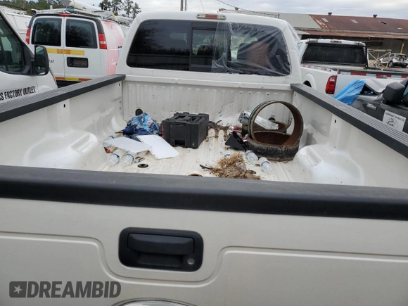 2015 Ford F-350 Lariat z VIN 1FT8W3DT5FEC62650, wystawiony jako Copart lot #87615005 z przebiegiem 177 542 mil mil oraz Szkoda całkowita • Salvage title. Historia ofert i sprzedaży dostępna na DreamBid. Obrazek 10.
