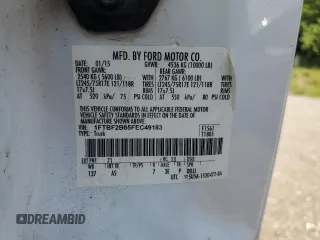 2015 Ford F-250 XLT с VIN 1FTBF2B65FEC49183, выставлен на аукционе Copart как лот 65207195 с пробегом 279 562 миль миль и Списание • Salvage title. История ставок и продаж доступна на DreamBid. Изображение 12.