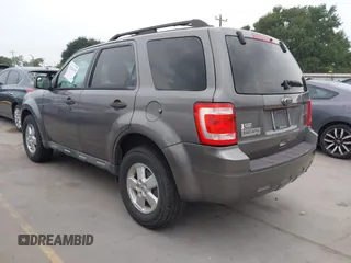 2010 Ford Escape XLT с VIN 1FMCU9D78AKB95229, выставлен на аукционе IAAI как лот 42366349 с пробегом 152 077 миль миль и . История ставок и продаж доступна на DreamBid. Изображение 3.