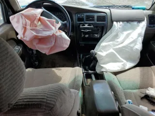 1997 Toyota 4Runner SR5 z VIN JT3HN86R2V0085668, wystawiony jako Copart lot #56460025 z przebiegiem 127 352 mil mil oraz Szkoda całkowita • Salvage title. Historia ofert i sprzedaży dostępna na DreamBid. Obrazek 8.