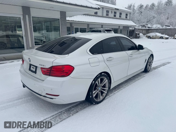 2016 BMW 4 Series 428i z VIN WBA4A9C53GG507015, wystawiony jako Copart lot #44042195 z przebiegiem 184 240 mil mil oraz Czysty tytuł • Clean title. Historia ofert i sprzedaży dostępna na DreamBid. Obrazek 4.