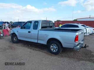 1999 Ford F-250 z VIN 2FTRX27L3XCA14587, wystawiony jako IAAI lot #42022998 z przebiegiem Nie podano mil oraz . Historia ofert i sprzedaży dostępna na DreamBid. Obrazek 3.