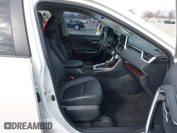 2019 Toyota RAV4 Limited with VIN 2T3N1RFVXKW071165, listed as a IAAI auction lot 41644791 with 57,195 mi miles. Bid and sale history available at carsss.com. Image 5.
