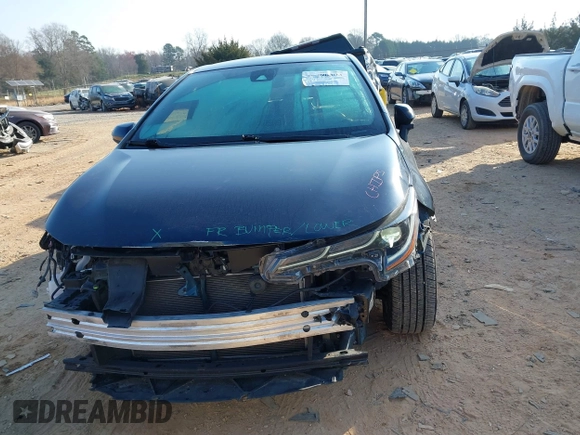 2021 Toyota Corolla Hatchback SE with VIN JTND4MBE9M3114388, listed as a IAAI auction lot 41796303 with 58,656 mi miles. Bid and sale history available at carsss.com. Image 12.