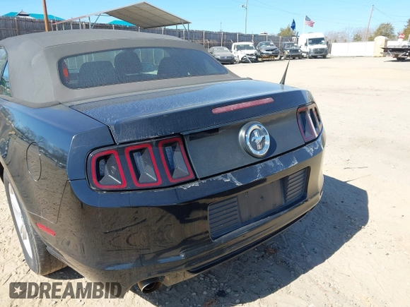 2014 Ford Mustang V6 with VIN 1ZVBP8EM3E5213160, listed as a IAAI auction lot 41664430 with 184,862 mi miles. Bid and sale history available at carsss.com. Image 6.