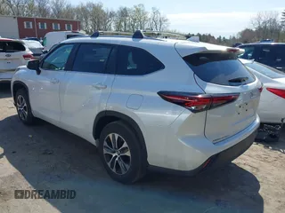 2024 Toyota Highlander LE z VIN 5TDKDRBH6RS544226, wystawiony jako IAAI lot #42083278 z przebiegiem 6 066 mil mil oraz . Historia ofert i sprzedaży dostępna na DreamBid. Obrazek 3.