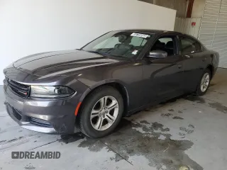 2020 Dodge Charger SXT z VIN 2C3CDXBG1LH116252, wystawiony jako Copart lot #55725565 z przebiegiem 95 039 mil mil oraz Czysty tytuł • Clean title. Historia ofert i sprzedaży dostępna na DreamBid. Obrazek 1.