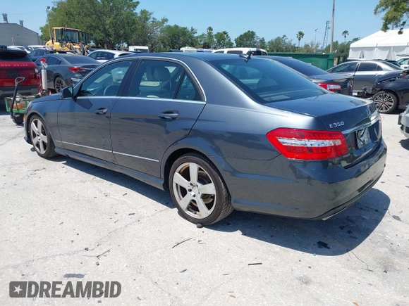 2011 Mercedes-Benz E-Class E 350 Luxury with VIN WDDHF8HB0BA295562, listed as a IAAI auction lot 42016866 with 336,768 mi miles. Bid and sale history available at carsss.com. Image 3.
