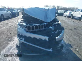 2022 Jeep Wagoneer Series II with VIN 1C4SJVBT6NS141001, listed as a IAAI auction lot 41561935 with 55,511 mi miles and . Bid and sale history available at DreamBid. Image 12.