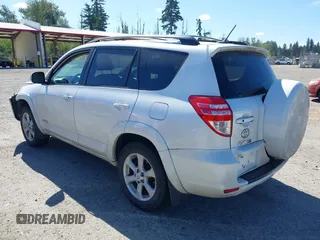 2011 Toyota RAV4 Limited z VIN 2T3DF4DV9BW173656, wystawiony jako IAAI lot #42726272 z przebiegiem 81 421 mil mil oraz . Historia ofert i sprzedaży dostępna na DreamBid. Obrazek 3.